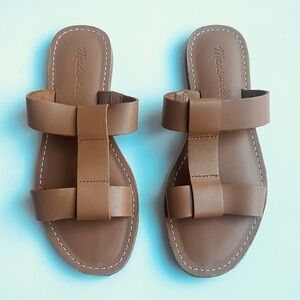 Madewell Boardwalk T-Strap Sandal in Desert Camel